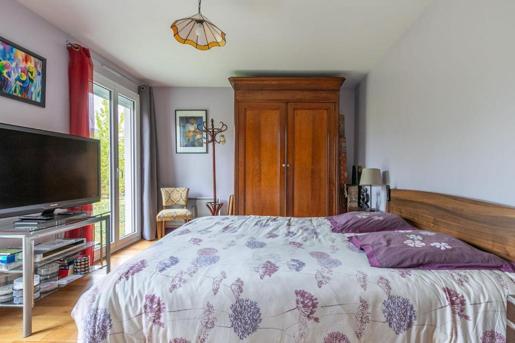 Maison Au Calme Proche Gare Holiday home *